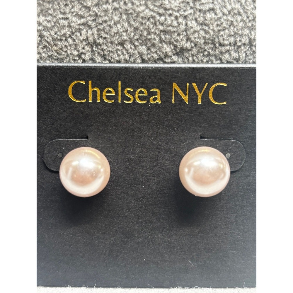 #66. Chelsea NYC Pearl Earrings
